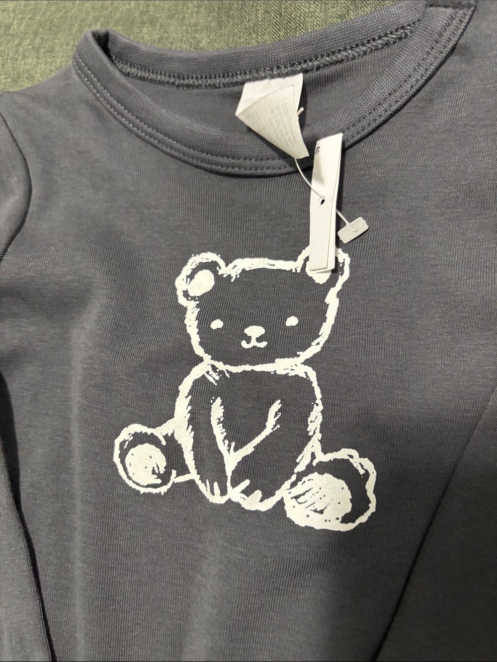 H & M Long-Sleeve Grey Bear One-Piece Bodysuit 12 months - Picture 2 of 4